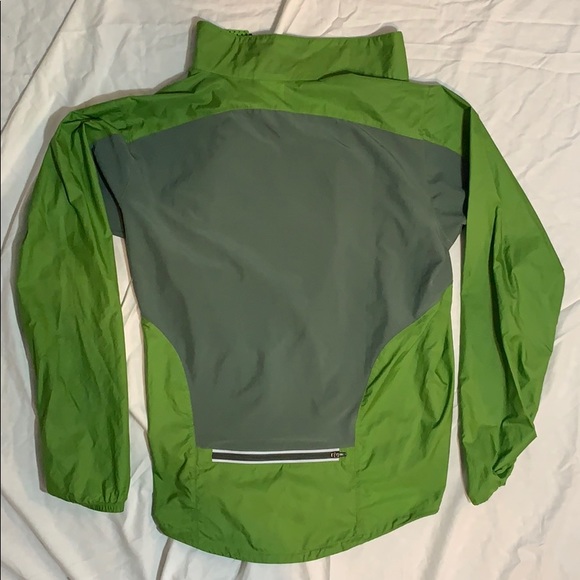 Green Patagonia Running/Cycling Jacket - Picture 4 of 5